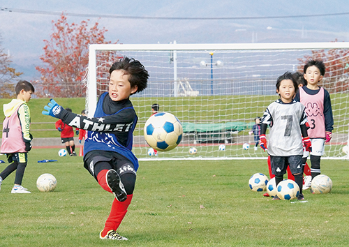 合格目指し技術披露 北海道コンサドーレ室蘭u 12 15セレクション 室蘭民報社 電子版 合格目指し技術披露 北海道コンサドーレ室蘭u 12 15セレクション 室蘭民報社 電子版