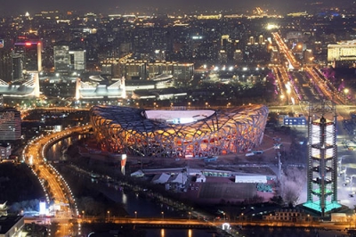 写真：北京冬季五輪の開会式が行われる国家体育場＝３日、北京（共同）