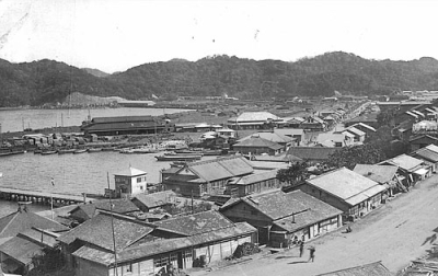 写真：明治後期の札幌通り。石炭の積み出し港として発展を遂げていく