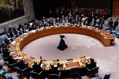 写真：２５日、ロシアのウクライナ侵攻を非難する決議案を否決した国連安全保障理事会＝米ニューヨークの国連本部（ロイター＝共同）