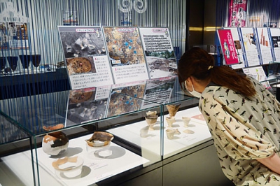 写真：全国の埋蔵文化財が展示されている「発掘された日本列島」