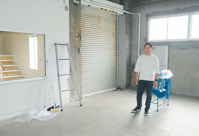 写真：オフィス用品販売店舗の跡地を活用して工場を増設するアルナチュリア