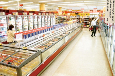 写真：品ぞろえをさらに充実させた冷凍食品・アイスクリーム売り場
