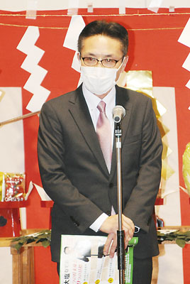 写真：支援を訴える大塩氏