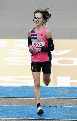 写真：大阪マラソンの女子で日本勢最高の３位に入った渡辺桃子＝大阪城公園