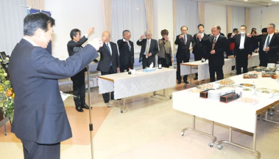 写真：４年ぶりに開催された「あびら川」お披露目会