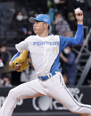 写真：先発し、６回１失点と好投した日本ハム・加藤貴＝エスコンフィールド