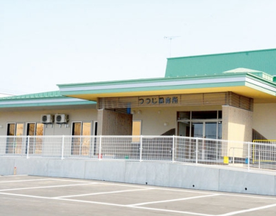 写真：みはらし会館隣接地に完成したつつじ保育所の新園舎