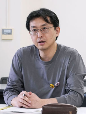 写真：記者会見するＮＰＯ法人・原子力資料情報室の高野聡研究員＝２８日午後、札幌市