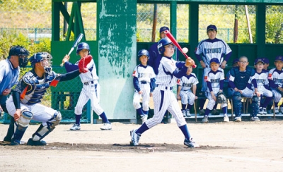 写真：熱戦を繰り広げる選手たち