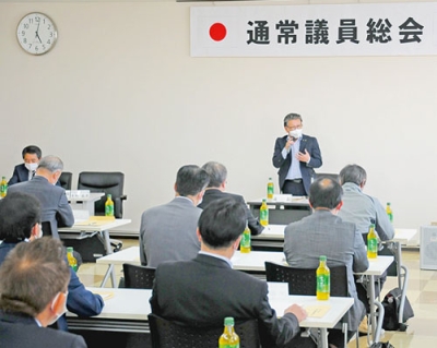写真：各会計決算などを承認した議員総会