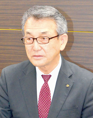 写真：はしづめ・まさあき　室蘭工業大卒。東京の大手道路舗装会社を経て２００７年から富士建設代表取締役社長。室蘭市出身。６５歳。