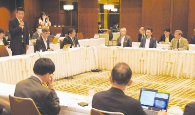 写真：産学官連携で人材育成と取引活性化を議論した協議会