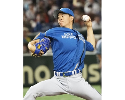 写真：９回に登板した日本ハム・矢沢＝東京ドーム