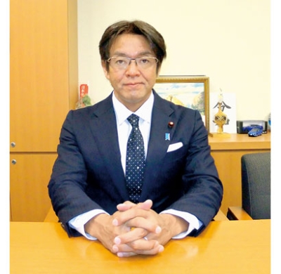 写真：内閣府副大臣に就任した堀井氏＝１５日午後、東京・衆議院第二議員会館