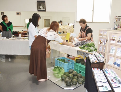 写真：多彩な店舗が出店した「ソレイユマーケット」