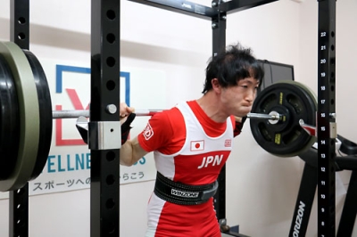 写真：世界大会に向けてトレーニングに励む小野さん