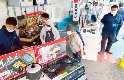 写真：最新器具が並んだガスフェスタ