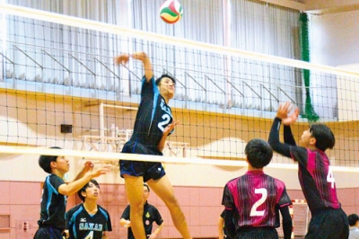 写真：優勝を目指して熱戦を繰り広げる選手たち