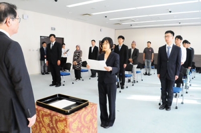 写真：専門的な知識と技術の取得を目指す新入生ら