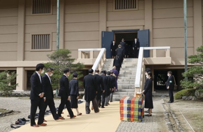 写真：奈良市の正倉院で行われた「開封の儀」＝４日午前