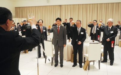 写真：創立３０周年の節目を喜んだ東明地区連合町会の記念式典・祝賀会