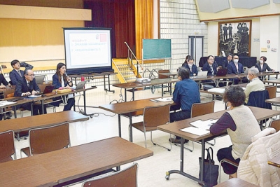 写真：議員や議会の在り方、適正な議員定数について議論を交わした意見交換会