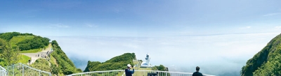 写真：地球岬沖に広がる雲海＝２０２０年７月