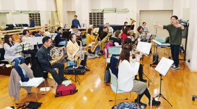 写真：合奏にも力が入る伊達吹奏楽団の練習風景