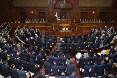 写真：旧統一教会の被害者救済法案を可決した衆院本会議＝５日午後