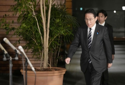 写真：旧統一教会関係者との面会報道を巡り、取材に応じる岸田首相＝５日午後、首相官邸