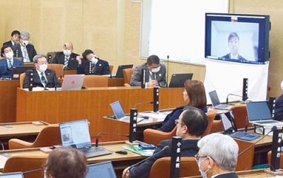 写真：道内で初めてオンラインで行われた一般質問