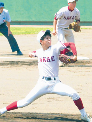 写真：【室栄－苫工】８回１６４球を投げ切った室栄・今谷＝とましんスタジアム