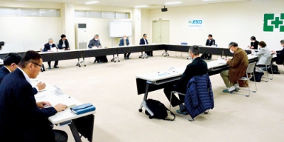 写真：先行解体工事の進ちょく状況を示した円卓会議
