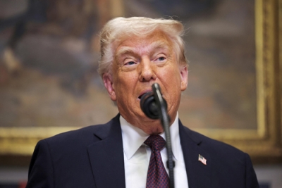 写真：ホワイトハウスで話すトランプ米大統領＝２４日、ワシントン（ＡＰ＝共同）