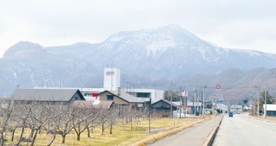 写真：前回噴火から四半世紀を迎える有珠山＝壮瞥町滝之町