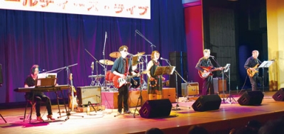 写真：懐かしいＧＳの曲などを届ける出演バンド