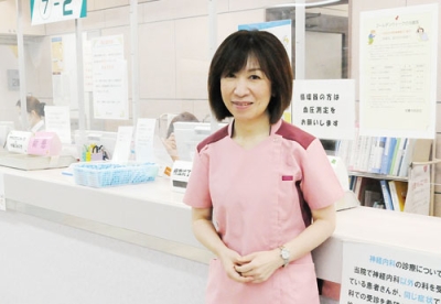 写真：安全・信頼の医療を提供すると力を込める安藤副院長