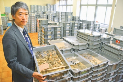 写真：道内では珍しいバックヤードの常設展示をアピールする菅野館長
