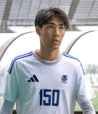 写真：サッカーの関西学生リーグで活躍する大阪学院大のＭＦ遠藤楓仁＝兵庫県三木市