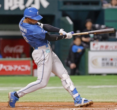 写真：７回日本ハム１死、万波が左越えに勝ち越し本塁打を放つ＝みずほペイペイドーム