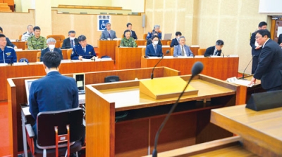 写真：地域防災計画の修正などを承認した市防災会議