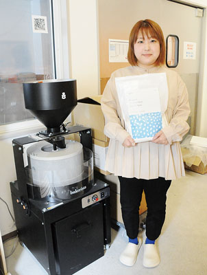 写真：地域密着活動を展開するベーカリスタ。石臼製粉機の活用などを計画している