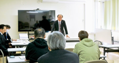 写真：２５年度事業計画を決めた総会