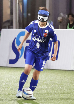 写真：ブラインドサッカーの国際大会で女子日本代表デビューを果たした西山乃彩＝５月、大阪市
