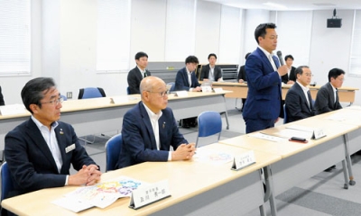 写真：「経済、人的交流が北海道、日本にいい効果を生み出す」とあいさつする金澤会長