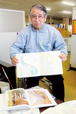 写真：塗り絵の魅力について語る中村さん