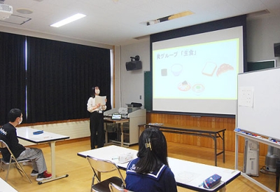 写真：健康に過ごすための方法について学んだ健康教室
