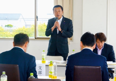 写真：参院選での勝利に向けて結束を固めた自民党白老支部の総会