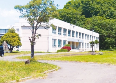 写真：閉校の方針が決まった大岸小学校